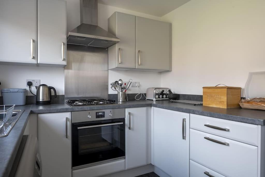 Cosy 3 Bed Near Beaches, Cardiff & Brecon Beacons Coity Exterior photo