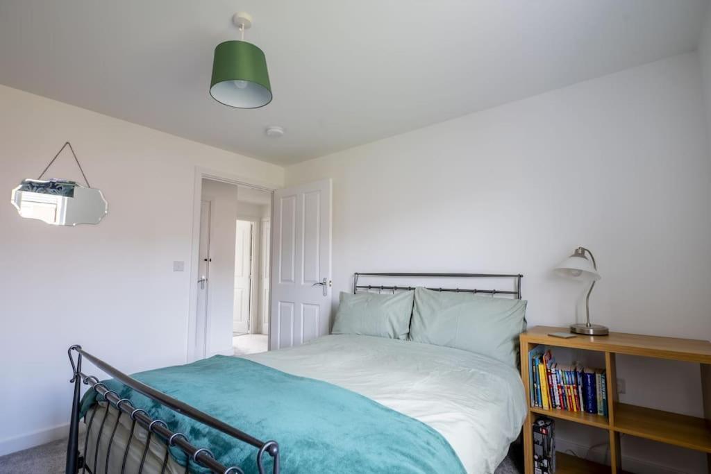 Cosy 3 Bed Near Beaches, Cardiff & Brecon Beacons Coity Exterior photo