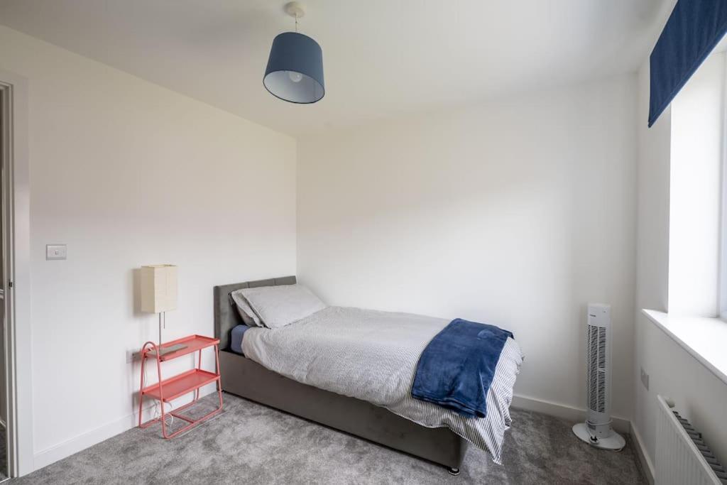 Cosy 3 Bed Near Beaches, Cardiff & Brecon Beacons Coity Exterior photo