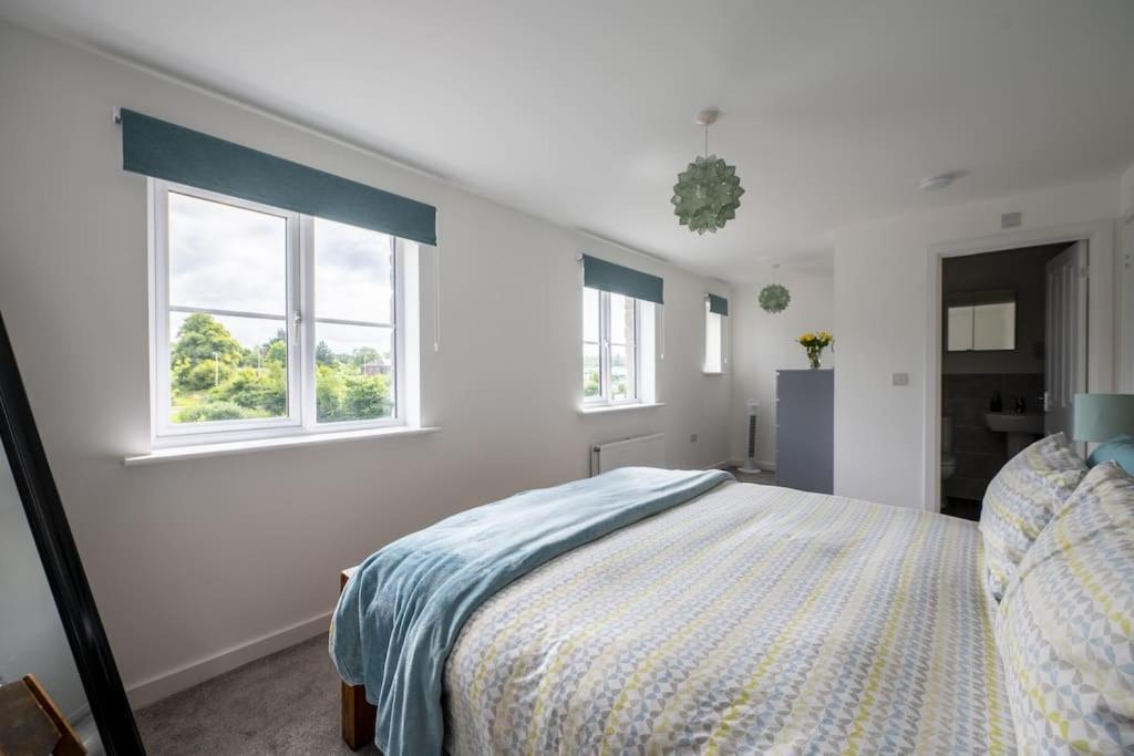 Cosy 3 Bed Near Beaches, Cardiff & Brecon Beacons Coity Exterior photo